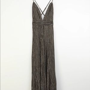 Lulu’s Metallic Gold Pleated Maxi Dress (XS)
